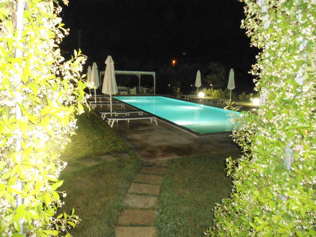 Tenuta Pigliano Hotel Bagnolo del Salento ภายนอก รูปภาพ